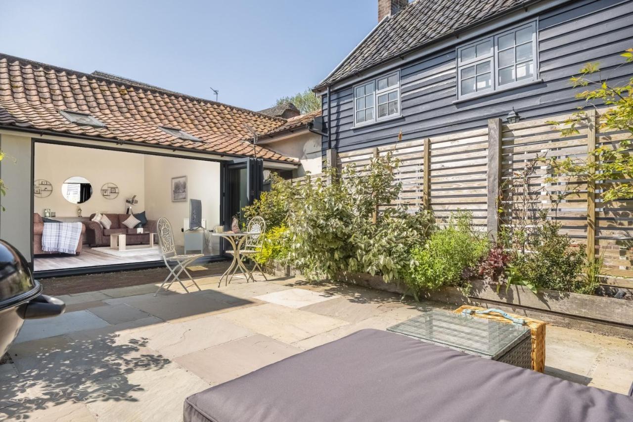 Вилла The Clockhouse North Lopham Экстерьер фото